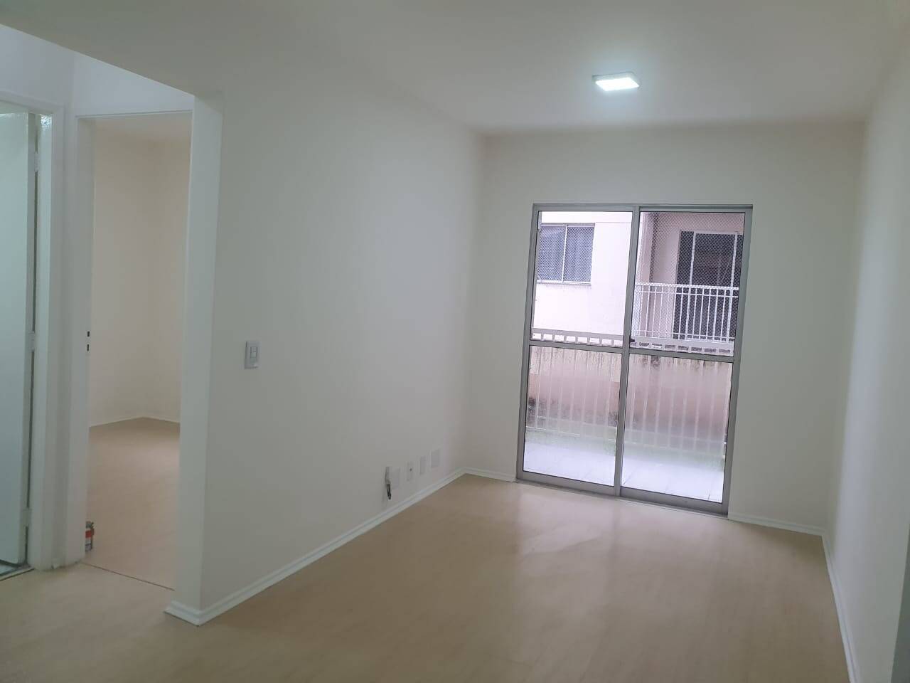 #321 - Apartamento para Venda em Cotia - SP