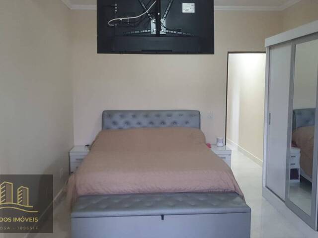 Casa para Venda em Santana de Parnaíba - 5